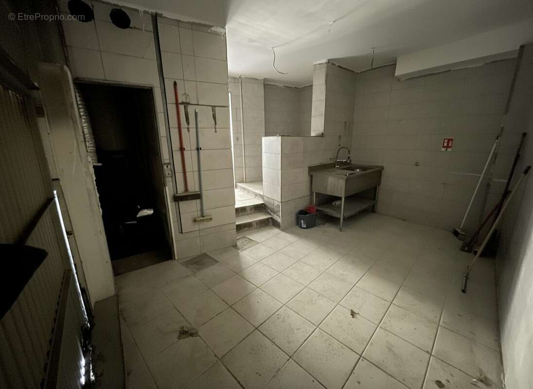 Commerce à SAINT-GERMAIN-SUR-MORIN