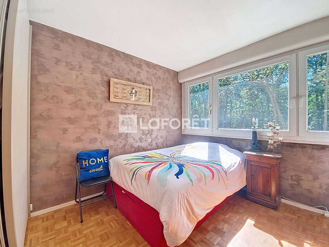 Appartement à VERNEUIL-SUR-SEINE