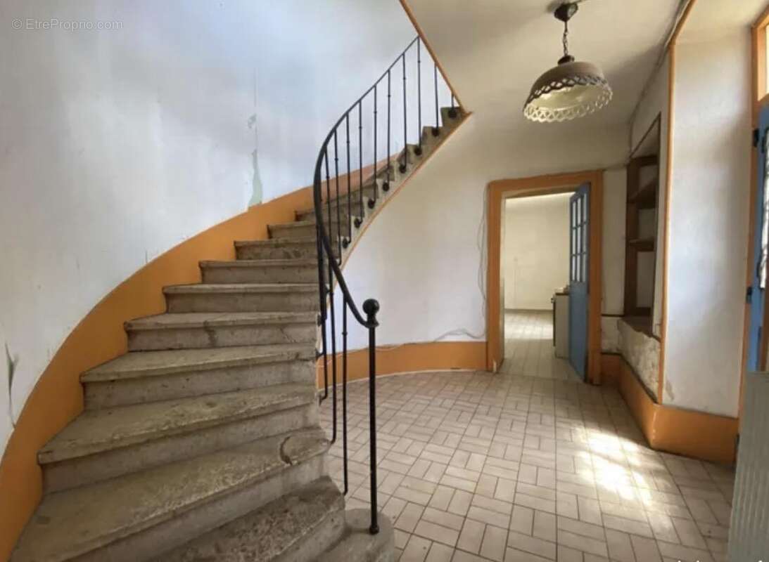 Maison à GRANCEY-LE-CHATEAU-NEUVELLE