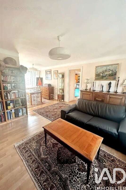 Photo 4 - Appartement à LA CELLE-SAINT-CLOUD