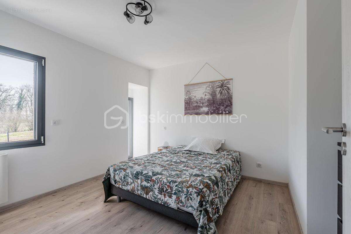 Appartement à CHAZEY-SUR-AIN