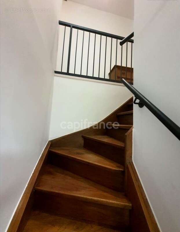 Maison à AMBARES-ET-LAGRAVE