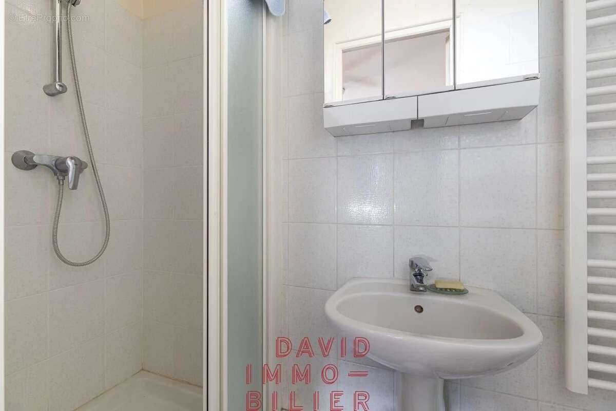 Appartement à PARIS-8E