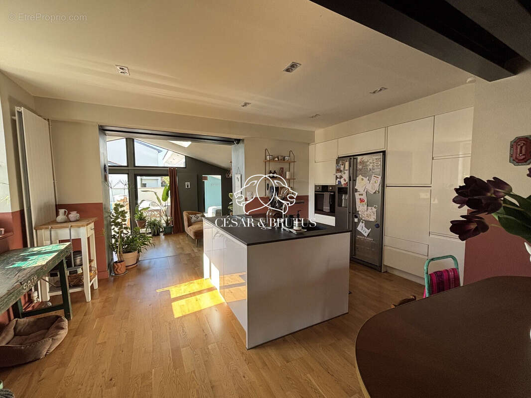 Maison à TASSIN-LA-DEMI-LUNE