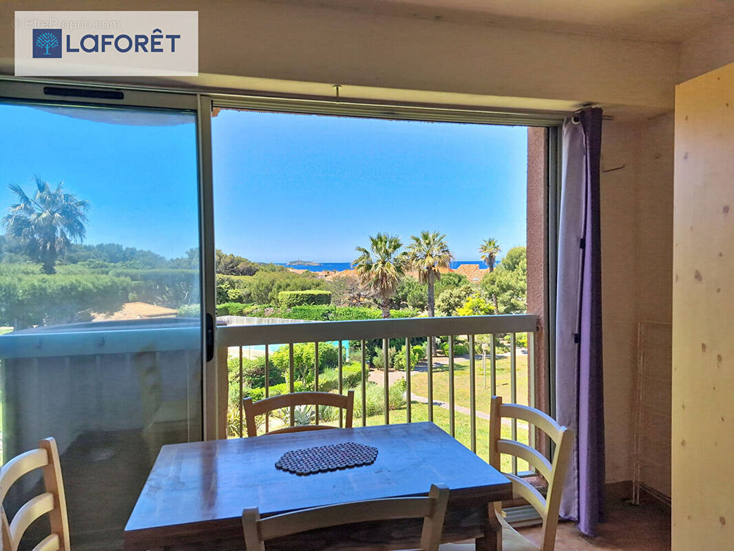 Appartement à SIX-FOURS-LES-PLAGES