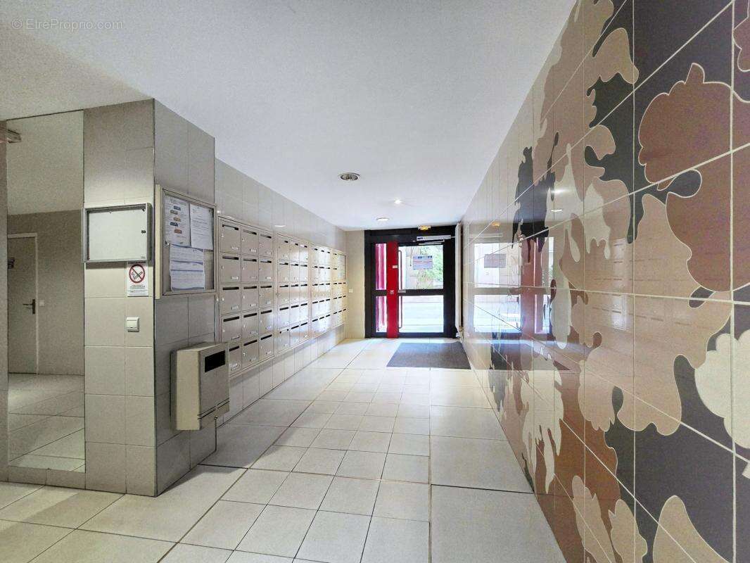 Parking à PARIS-14E