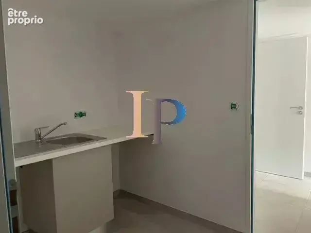 Maison renovee centre ville - photo 17