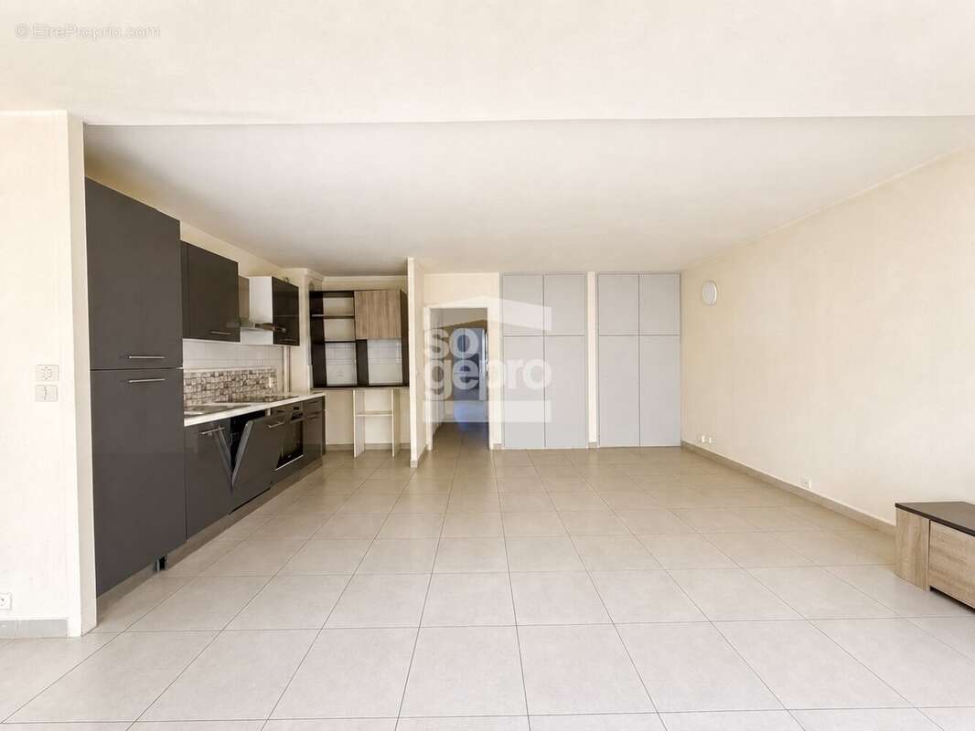 Réf : 2306 : Vente Grand Appartement 2 Pièces, secteur Centre Port au Cap d'Agde ! - photo 5