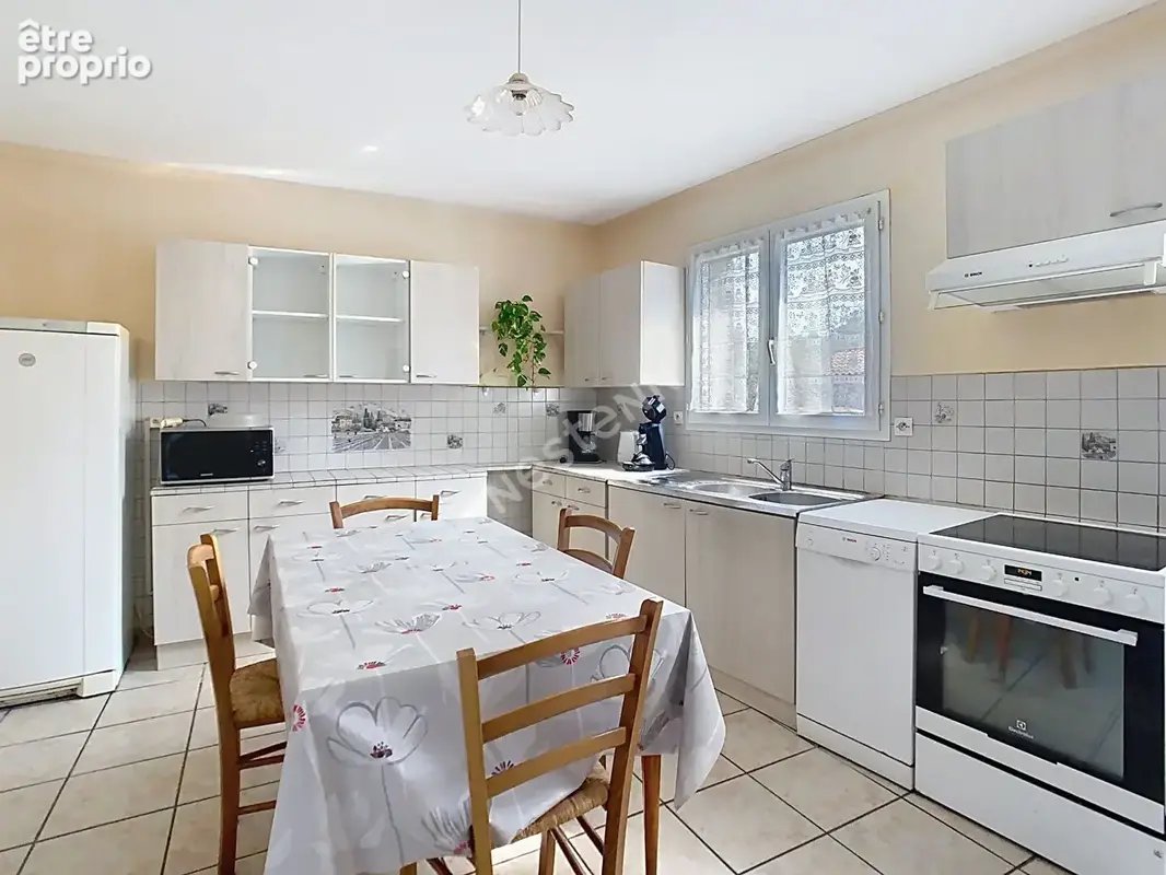 Maison Vallet 4 pièce(s) 99 m2 - photo 4