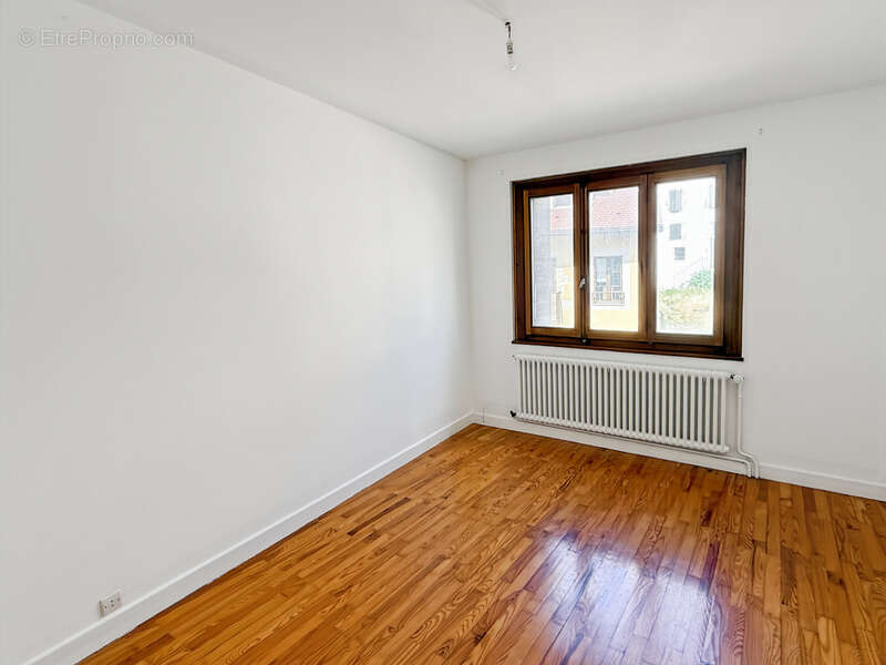 Maison à vendre 6 pièces GEX (01) - photo 13
