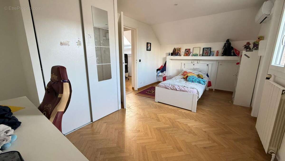 Maison à NEUILLY-SUR-MARNE