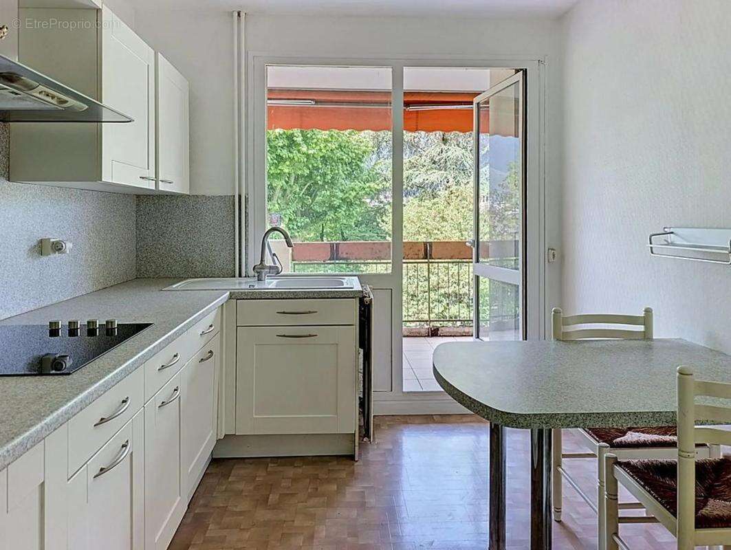 Appartement à ECHIROLLES