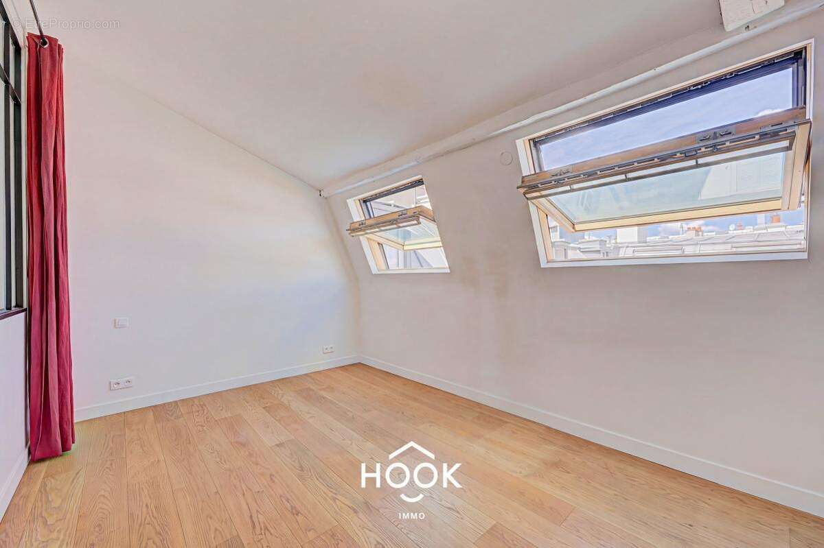 Appartement à PARIS-8E