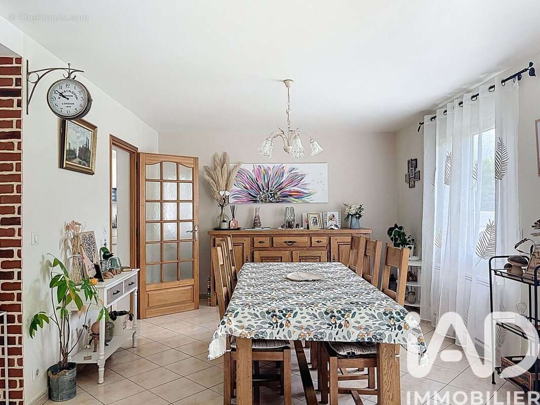 Photo 6 - Maison à ETREPAGNY