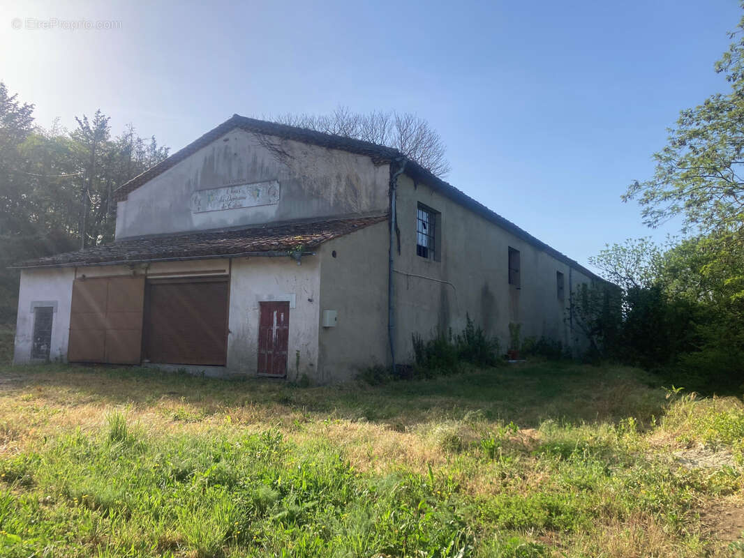 Autre à ANTUGNAC