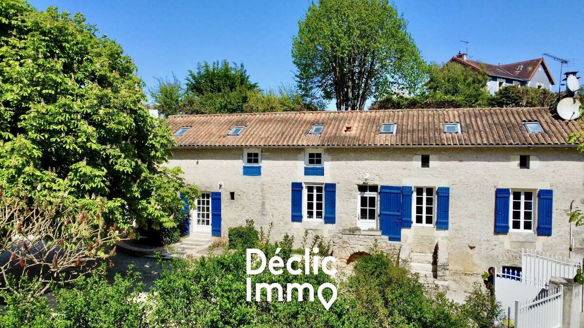 Maison à NIEUIL-L'ESPOIR