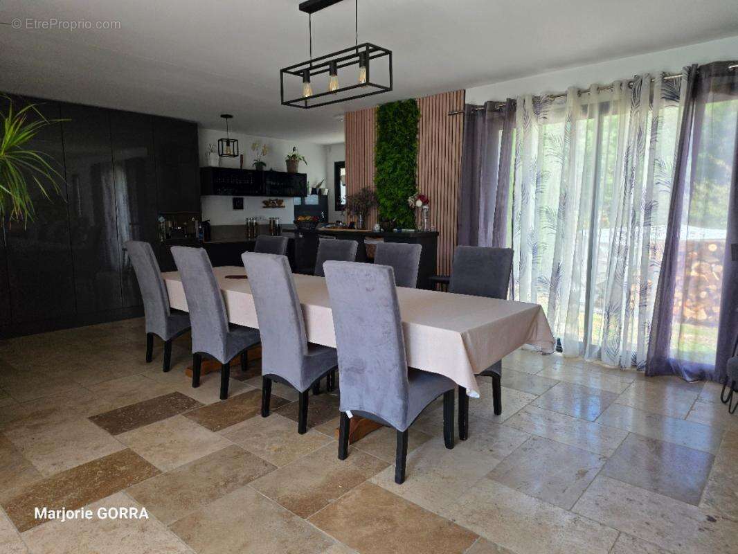 Maison à PLAN-D'AUPS-SAINTE-BAUME