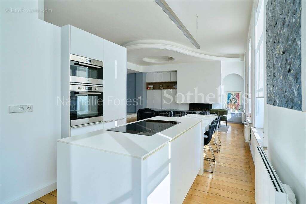 Vieux Lille , T2 bis d'exception , rénovation ultra Haut de gamme . - photo 6
