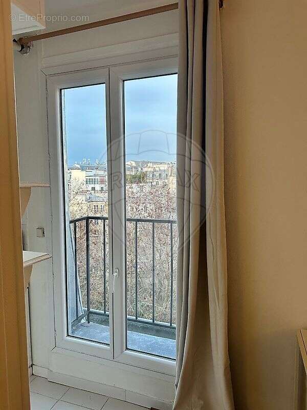 Appartement à PARIS-10E