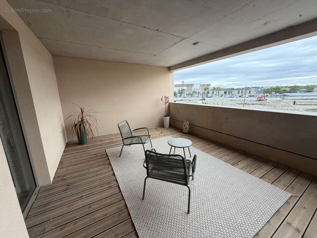 Appartement à BORDEAUX