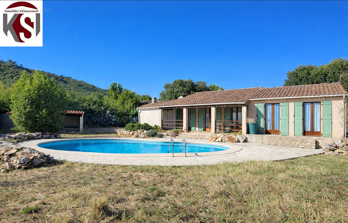 Maison à SEILLONS-SOURCE-D'ARGENS