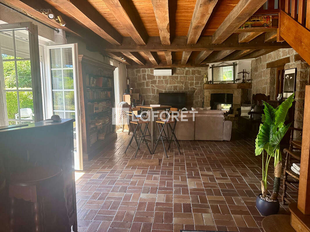 Maison à TREVOU-TREGUIGNEC