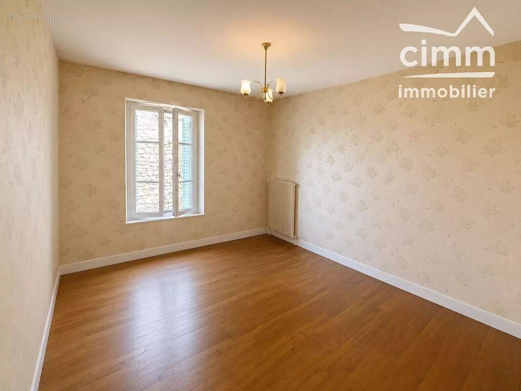 Ensemble immobilier de caractère de 325 m² sur 1 000 m² de terrain. - photo 8