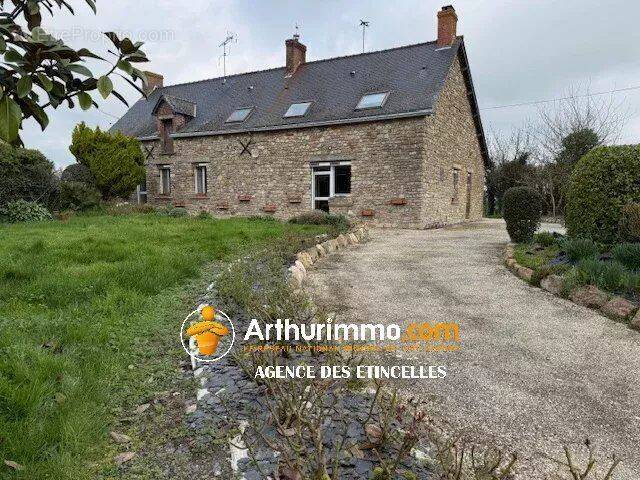 Maison à MARTIGNE-FERCHAUD