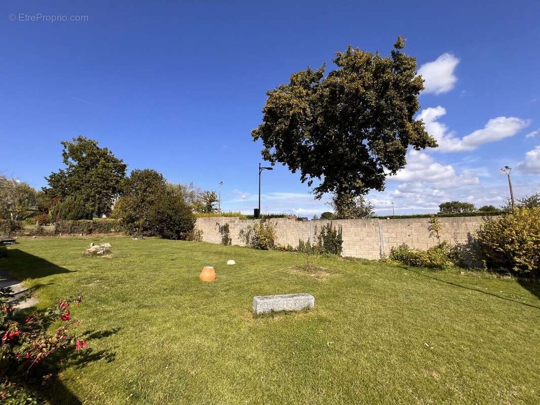 Terrain à LA RICHARDAIS