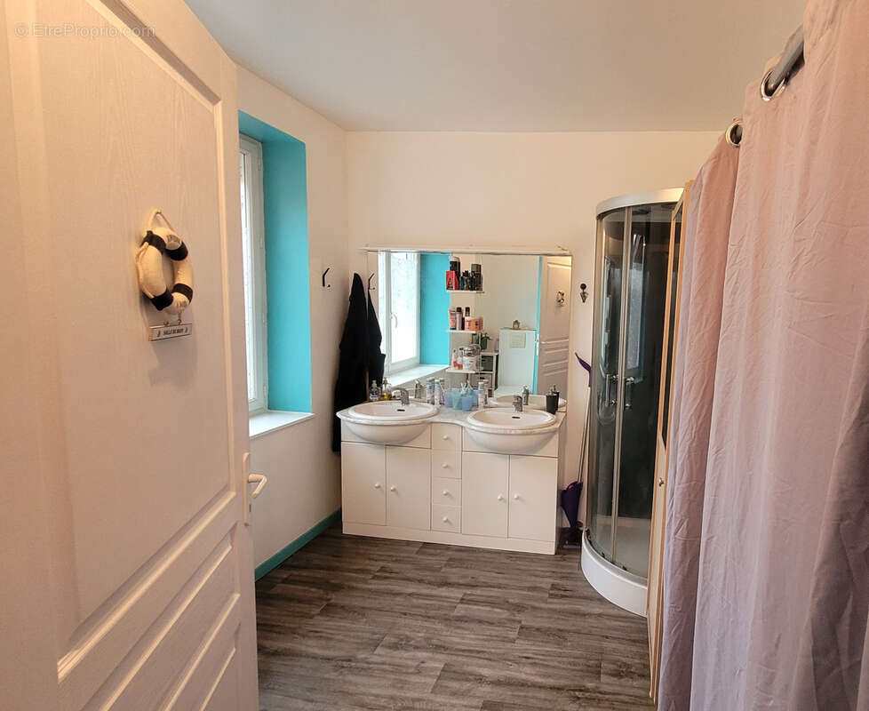 Maison à SAINT-YBARD