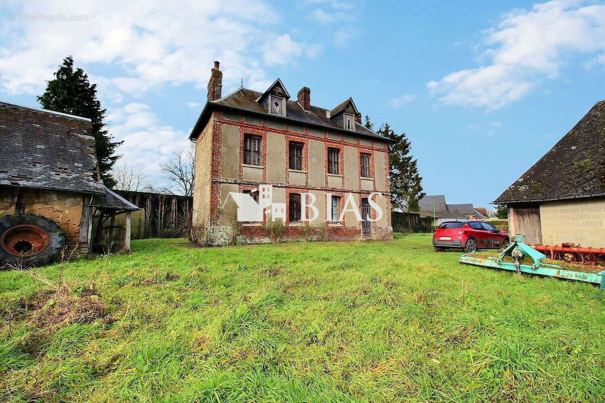 Maison à VIEUX-MANOIR