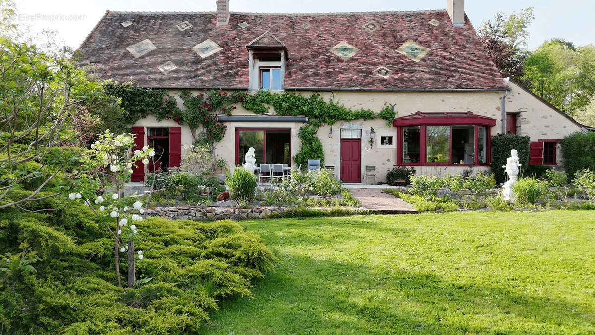 Maison à SERMAGES