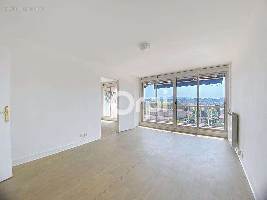 Appartement traversant avec vue mer et balcon à vendre - photo 7