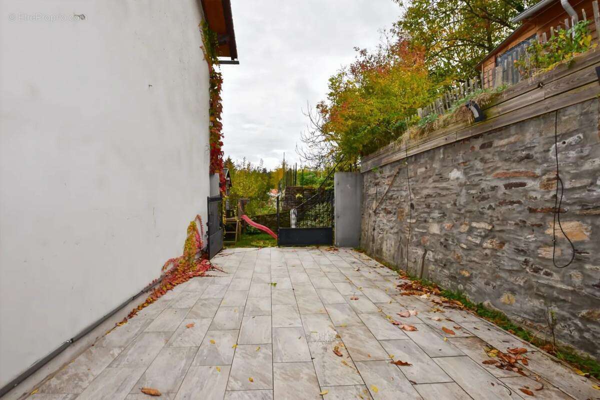 Maison à CUXAC-CABARDES