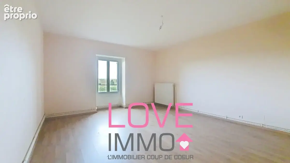 Maison avec de nombreuses dépendances et 18000 m2 de parcelle - photo 11