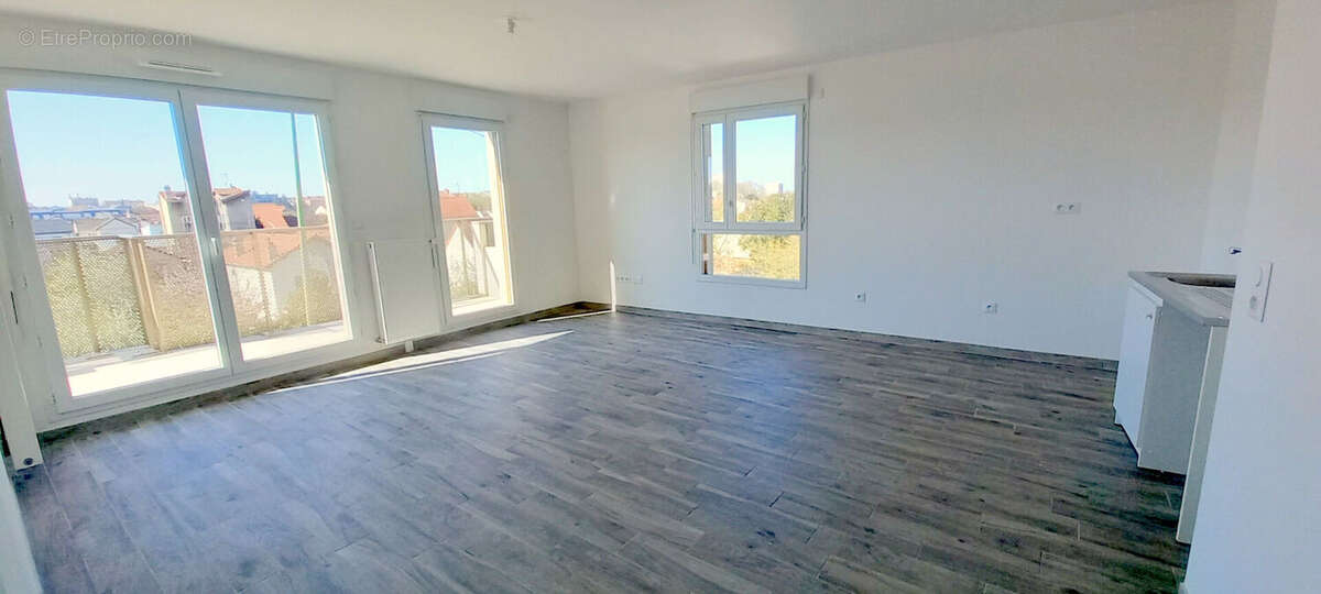 Appartement à BONDY