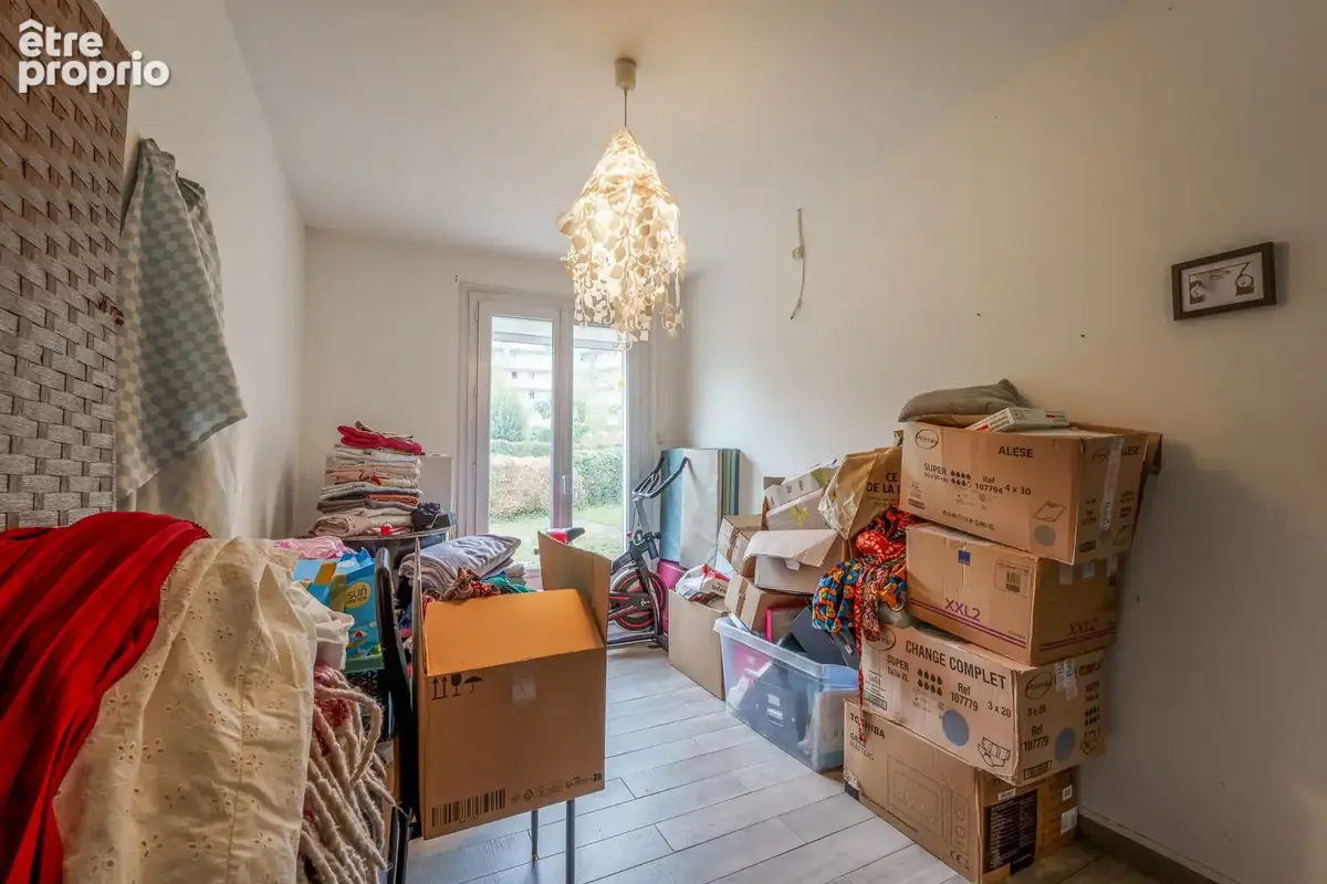 Exclusivite maison familiale 4 chambres mitoyenne d'un cote quartier saint leger joue les tours - photo 11