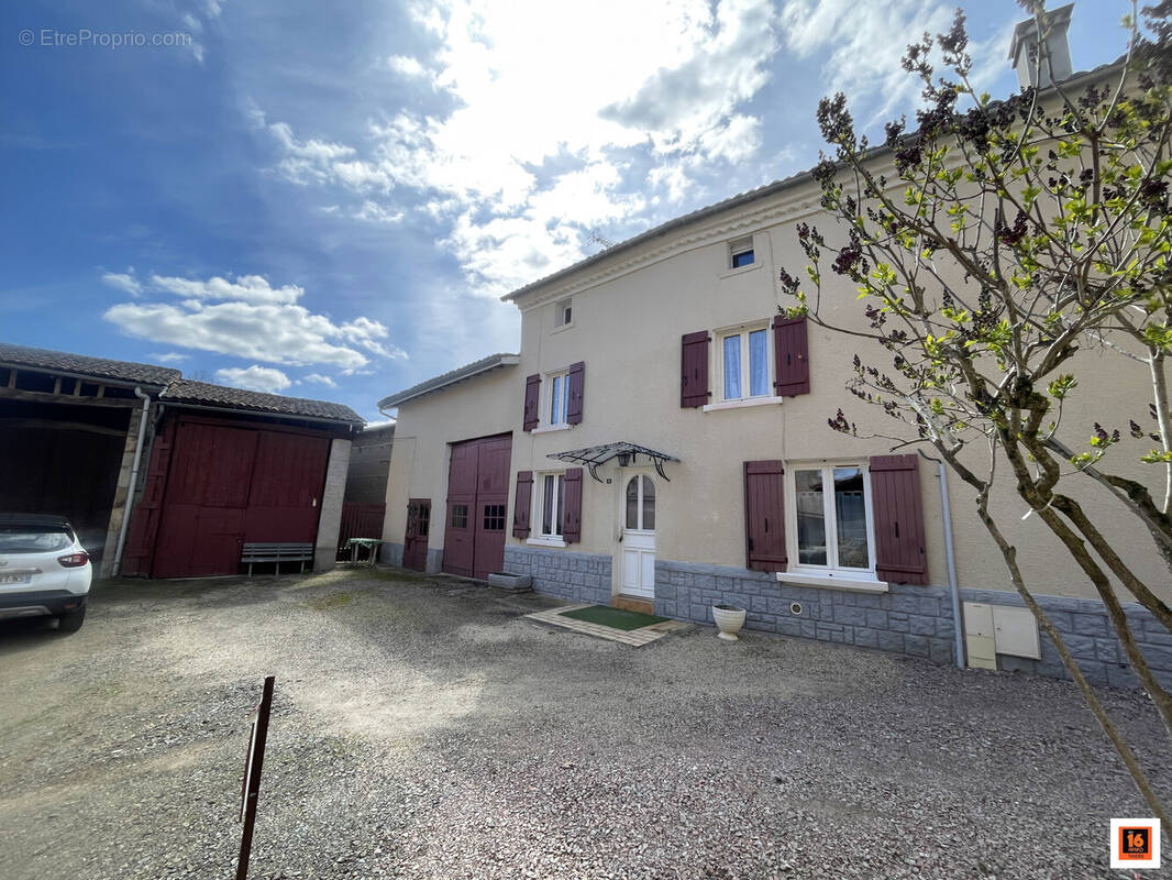 Maison à ORLEAT
