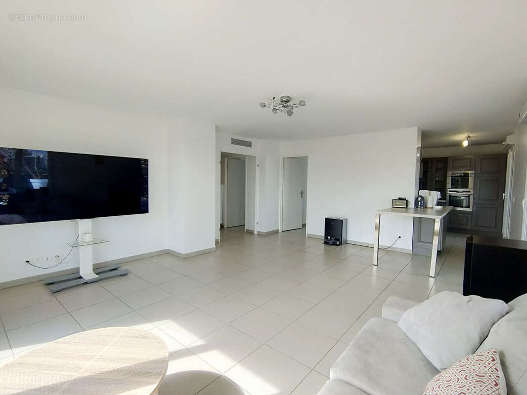 Appartement à MANDELIEU-LA-NAPOULE