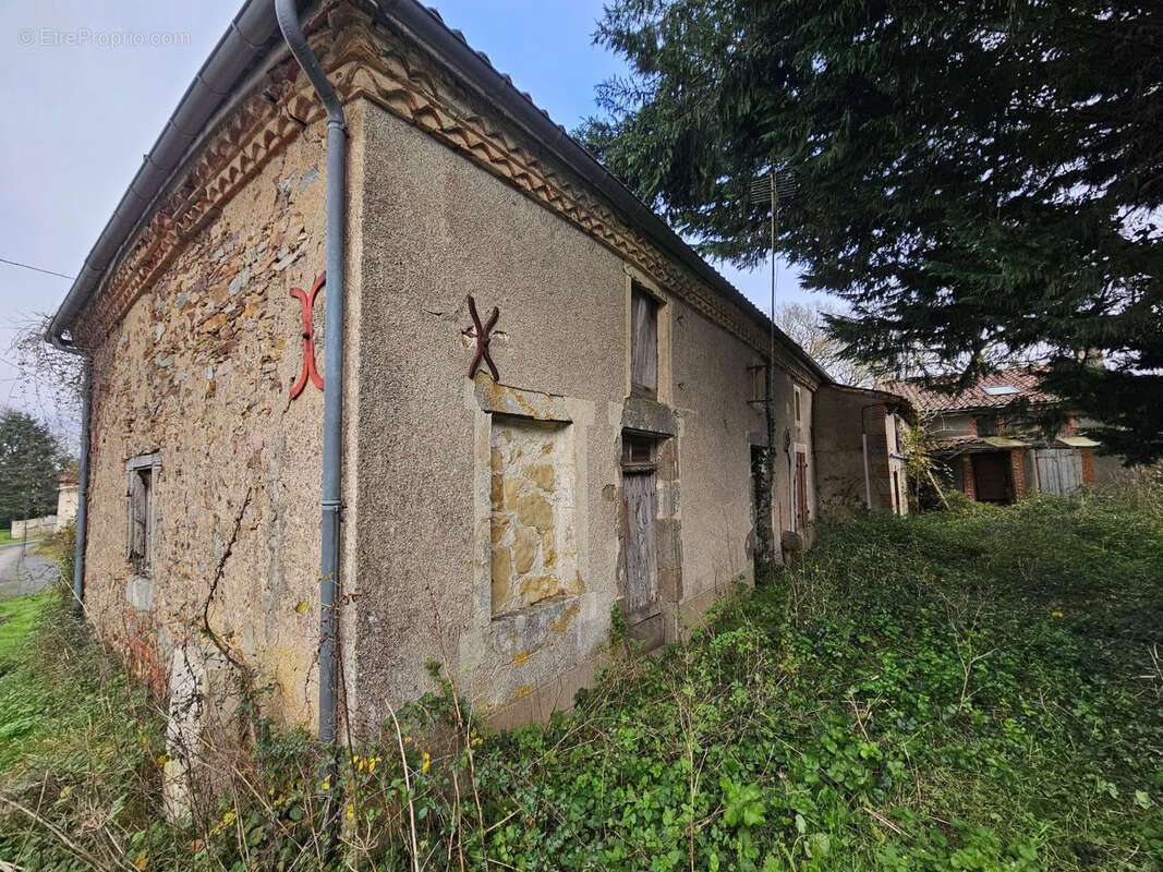 Maison à LATHUS-SAINT-REMY