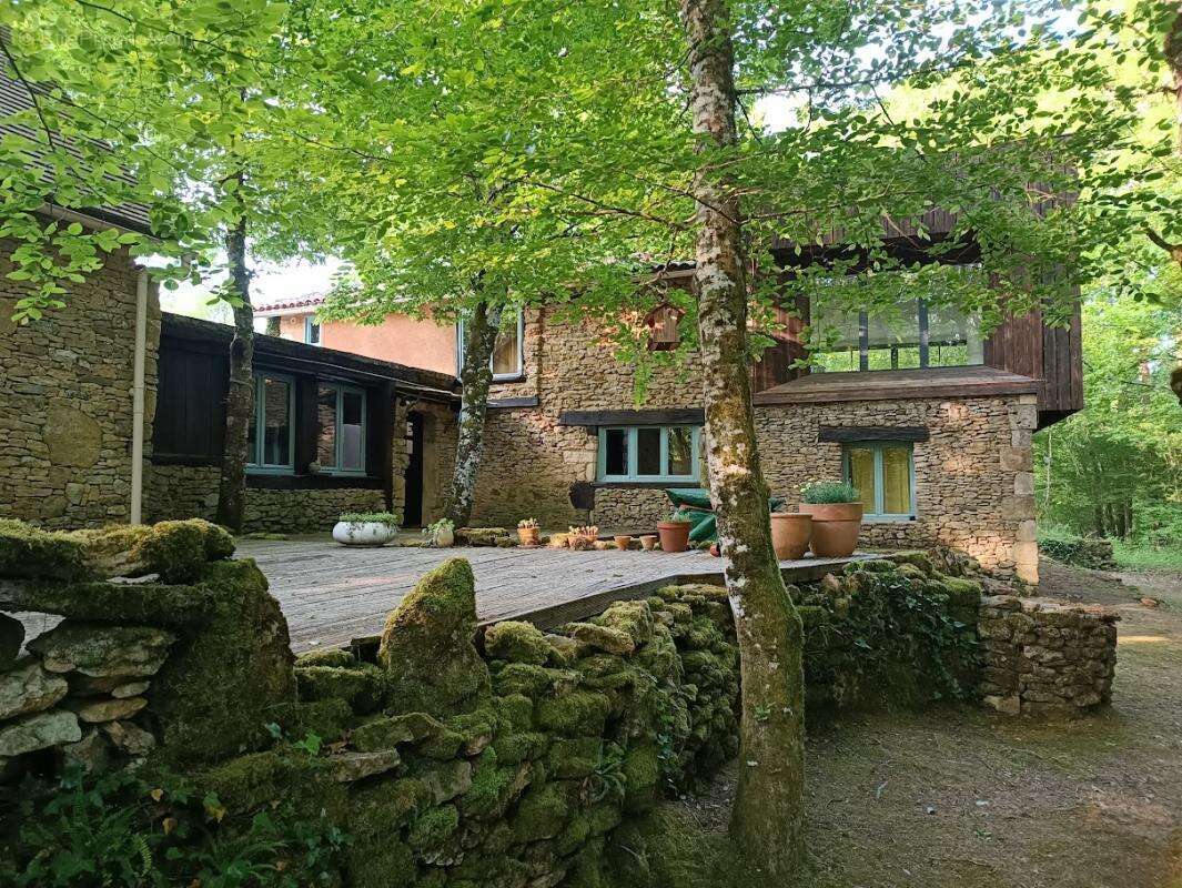 Maison Saint Leon Sur Vezere 5 pièce(s) 150.79 m2 - photo 7