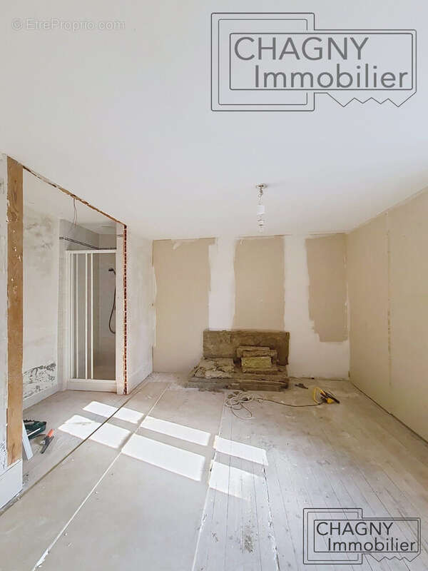 Maison 62 m² à Fontaines  - photo 8