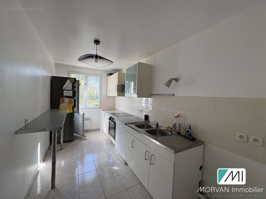 Appartement à LE MESNIL-SAINT-DENIS