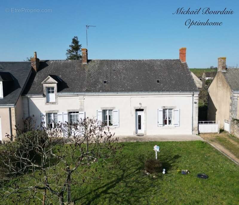 Maison à LUCHE-PRINGE