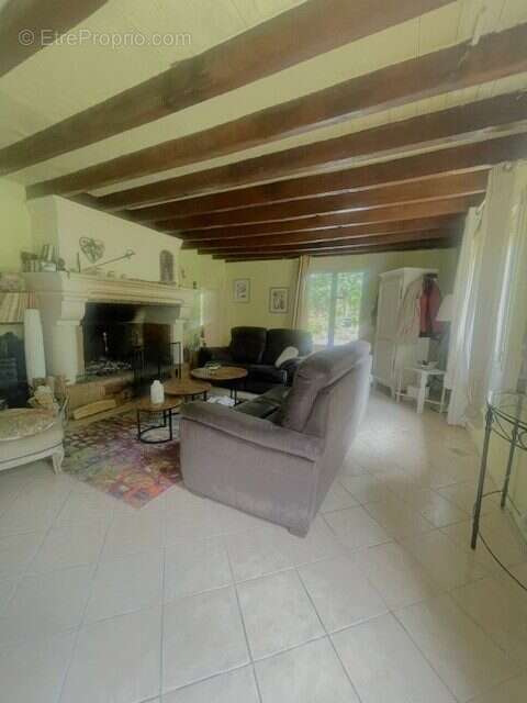 Maison 170 m² à Lerm-Et-Musset  - photo 8