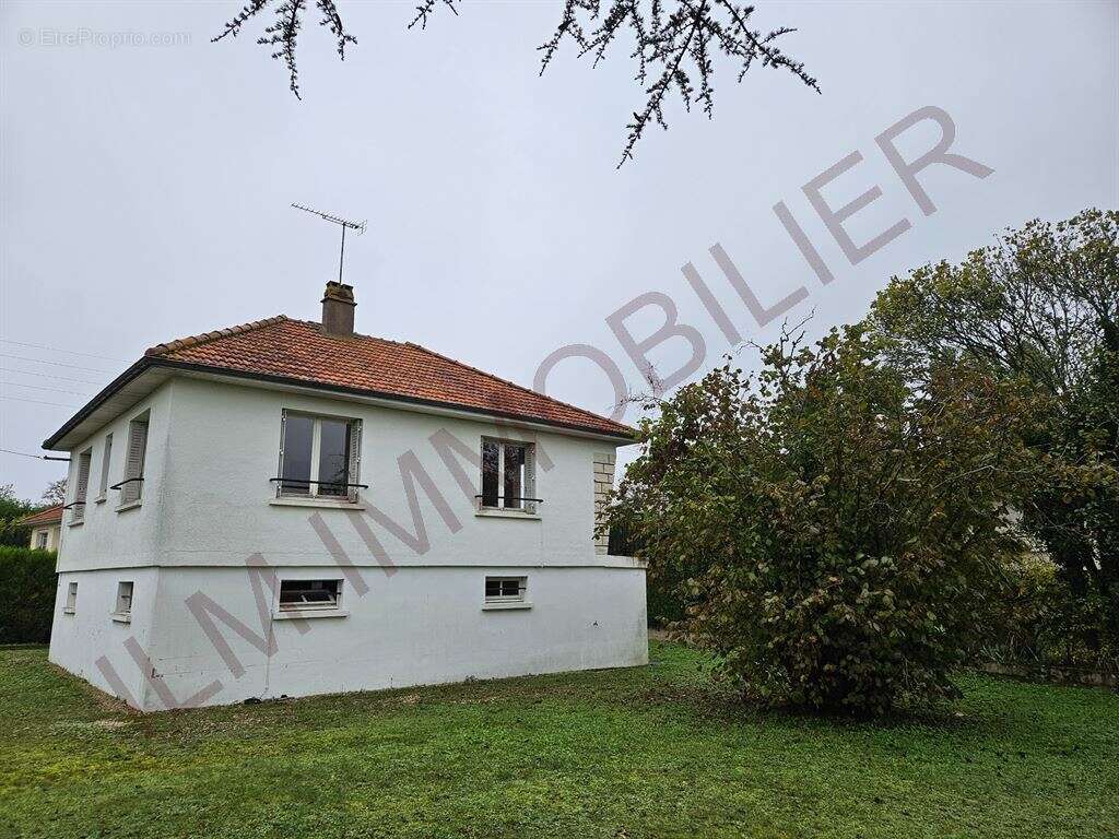 Maison à VINCELLES