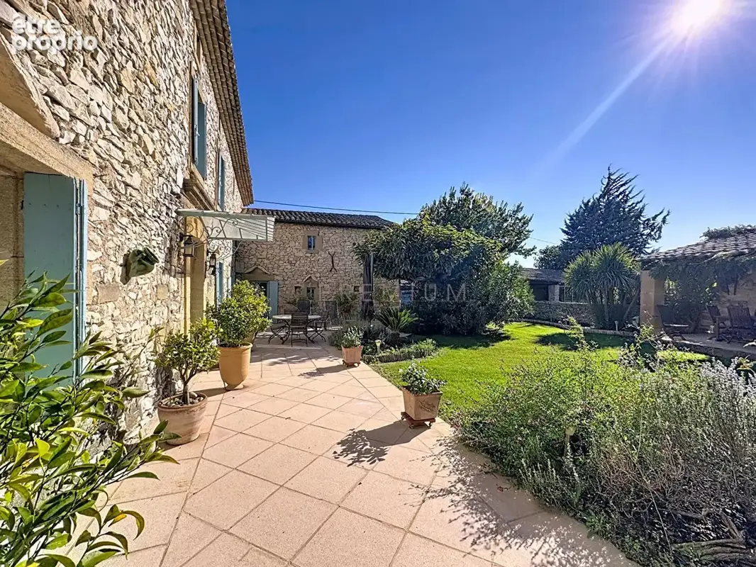 Propriété de caractère aux portes d'Uzès - Mas en pierre, parc arboré et piscine - photo 7