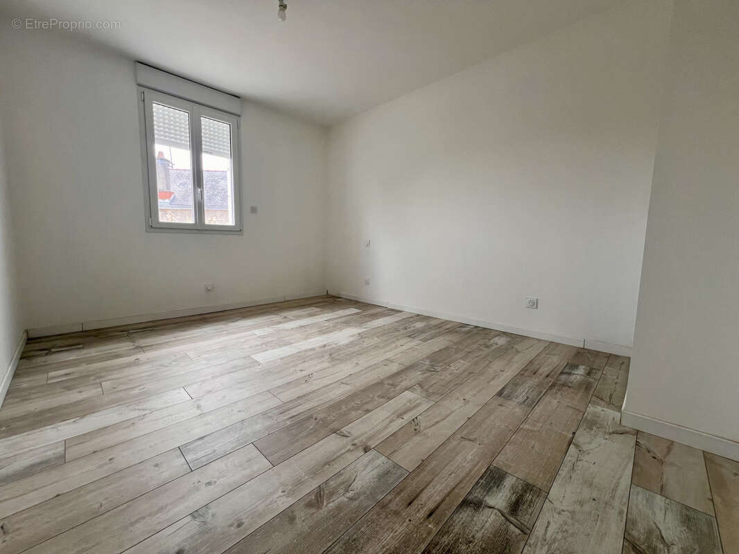 Maison à VILLEBERNIER