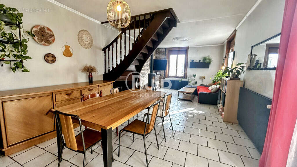 Maison à DOURGES