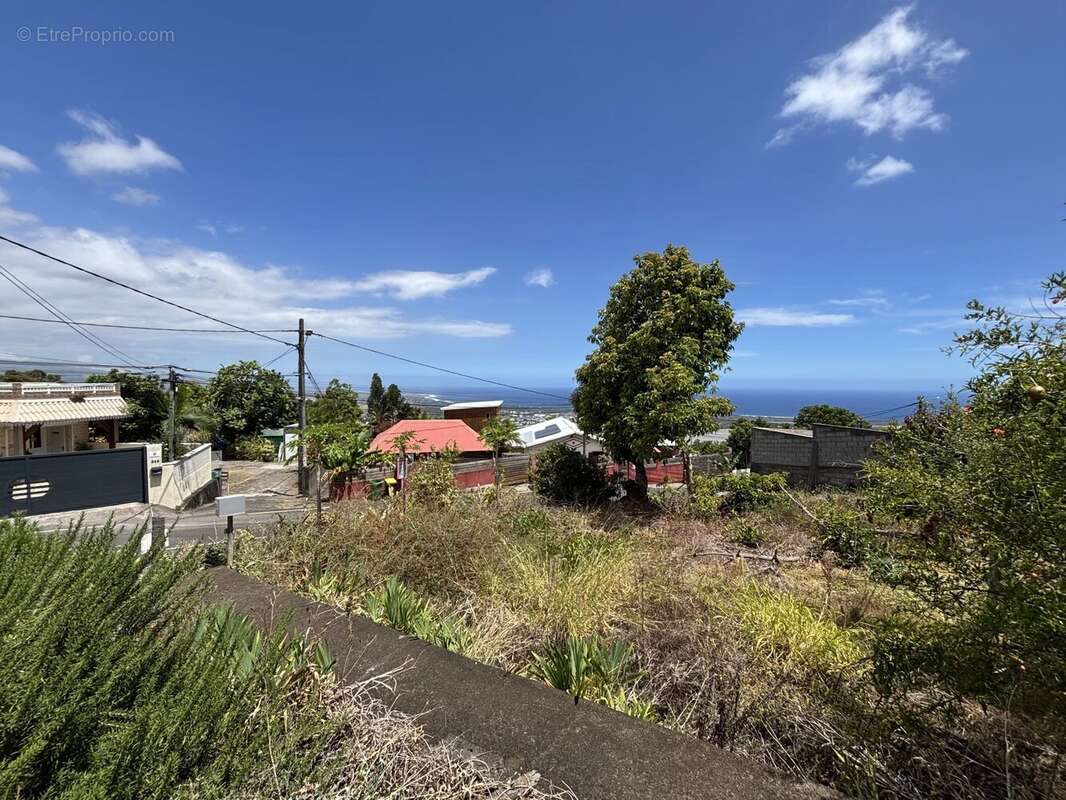 Terrain à L&#039;ETANG-SALE